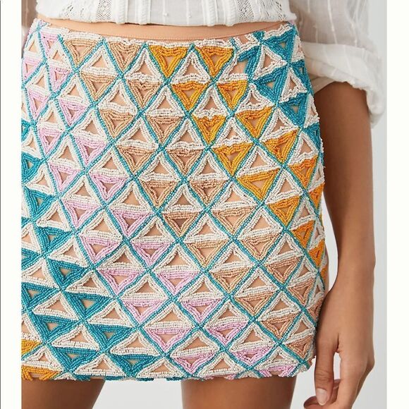 NWT Anthropologie Walter Baker Slim Hand-Beaded Mini Skirt Size 4 B-1321 - Picture 4 of 7